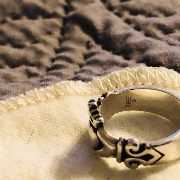 James Avery Adorned Claddagh Ring. Nwot too small for me. Excellent condition! - Picture 14 of 15